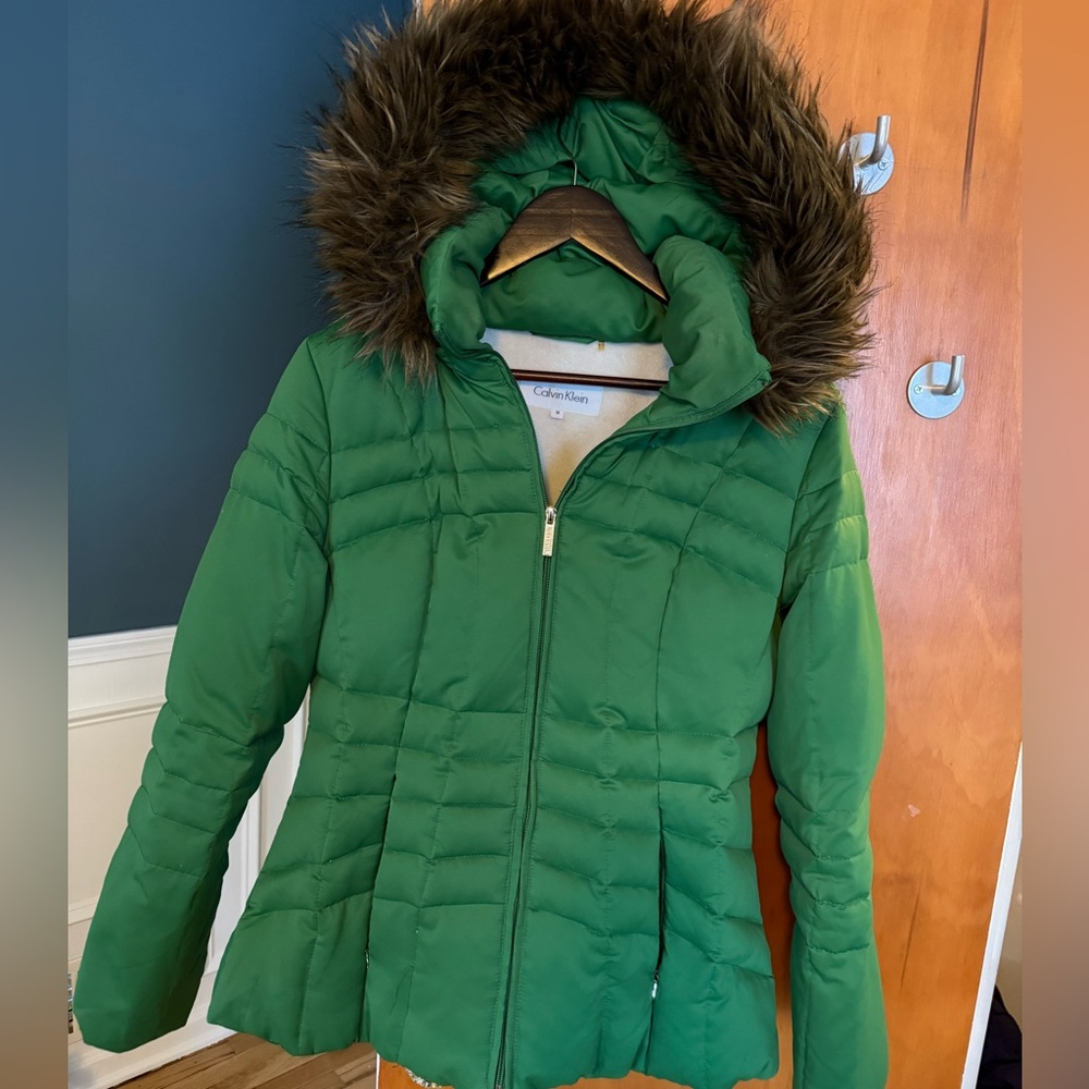 Calvin Klein Duck-Down Winter Coat – Women’s Medium (Hooded Puffer Coat) - Picture 2 of 10